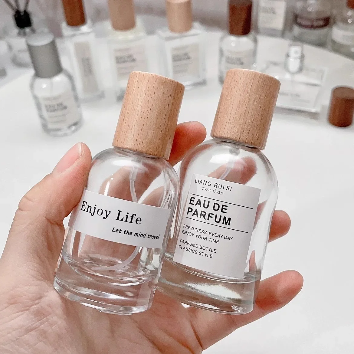 Misting Bottle Fine - 30/50ML Glas-Parfümflasche Sprühflasche mit Holzkappe Feiner